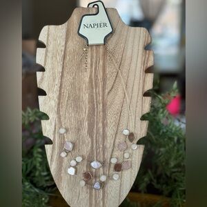 Napier‎ NWT NECKLACE